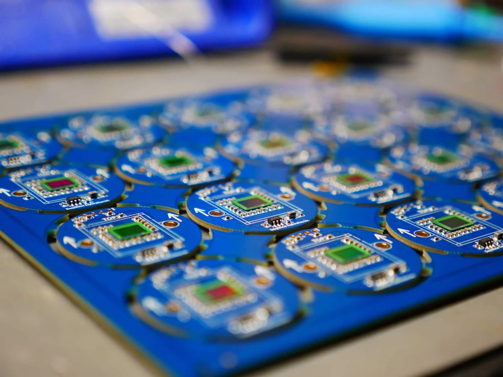 Hochwertige Notstromsysteme von DWE: Schnelle Lieferung und individuelle Anpassung für Ihre Branche