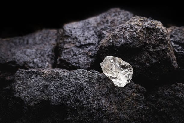Diamantstein: Flüstern aus dem Opalozean