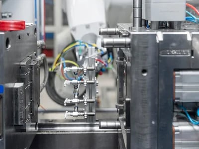 Maxnext GmbH: Spritzguss Kleinserie für Prototypen und Serienfertigung in Höchster Qualität