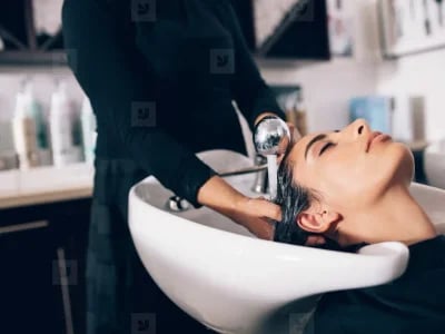Friseureinrichtung & Kosmetikeinrichtung mit trendiger Wellness & Spa Einrichtung