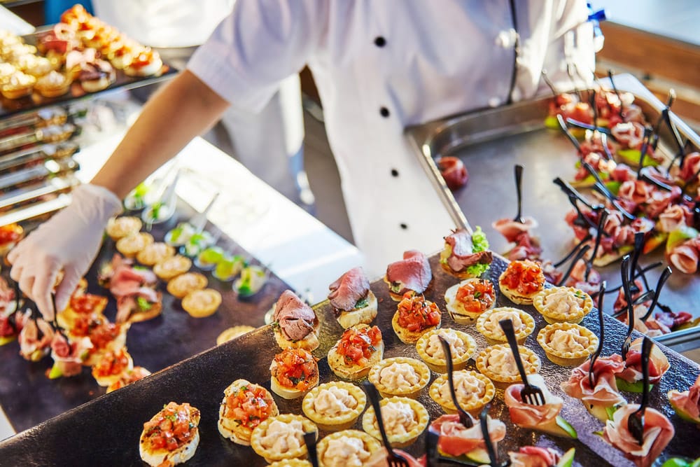 Private Events mit Stil: Catering4u by Frank Tobben bietet maßgeschneiderte Catering-Lösungen