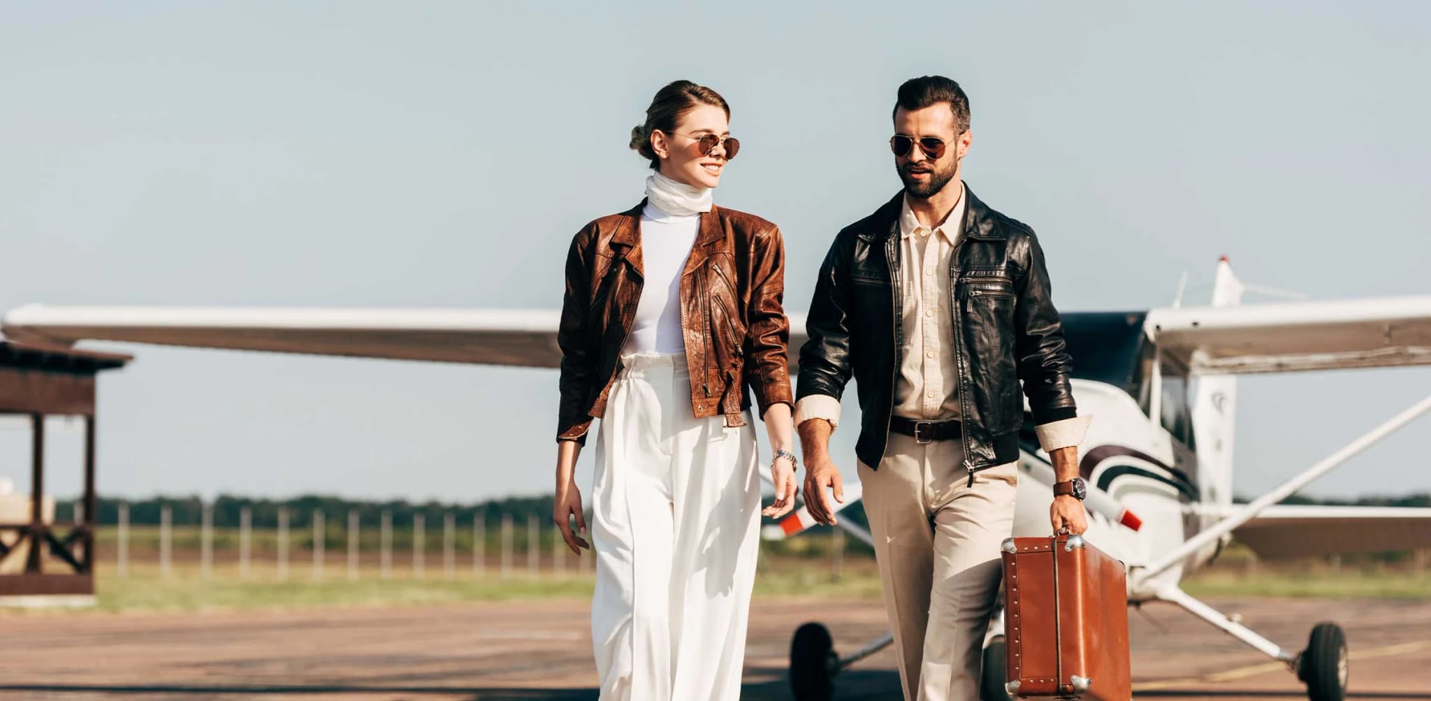 So werten Lederjacke Damen und luxuriöse Sonoma-Kissen Ihre Garderobe und Ihr Zuhause gleichermaßen auf