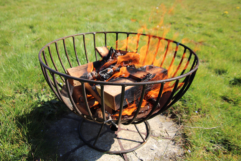 Flames of Fellowship: Feuerkorb Sagas