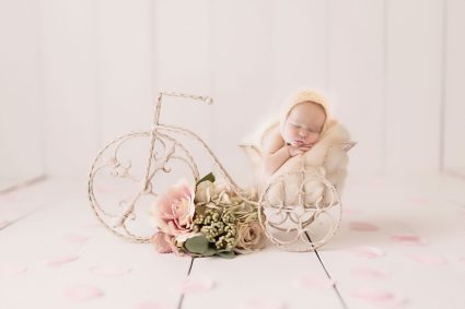 Zeitlose Babyfotos entstehen beim Newborn Fotoshooting